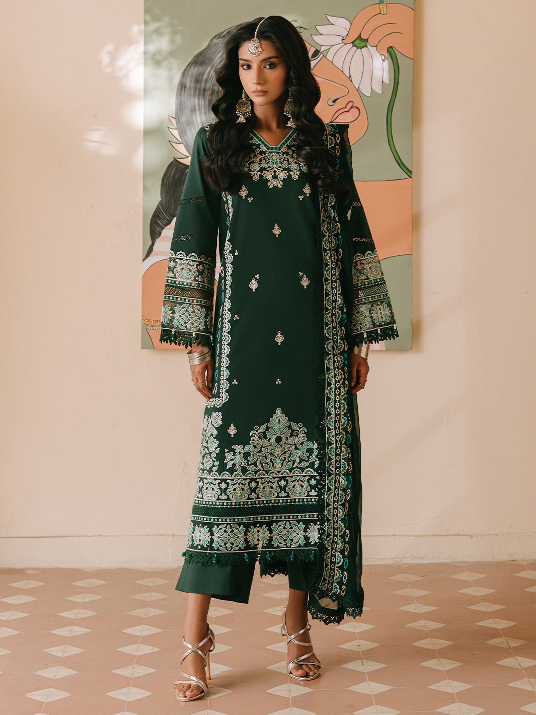 Mahnur | Shanaya Luxury Lawn 25 | Siyahgul-Brand:Mahnur-Type:Ladies Clothes-Bottle Green-Lawn-House of Maryam- Buy in UK, USA