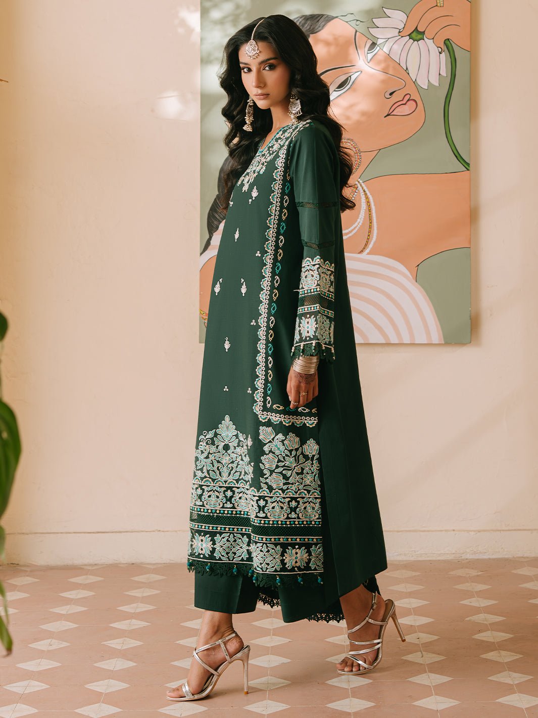 Mahnur | Shanaya Luxury Lawn 25 | Siyahgul-Brand:Mahnur-Type:Ladies Clothes-Bottle Green-Lawn-House of Maryam- Buy in UK, USA