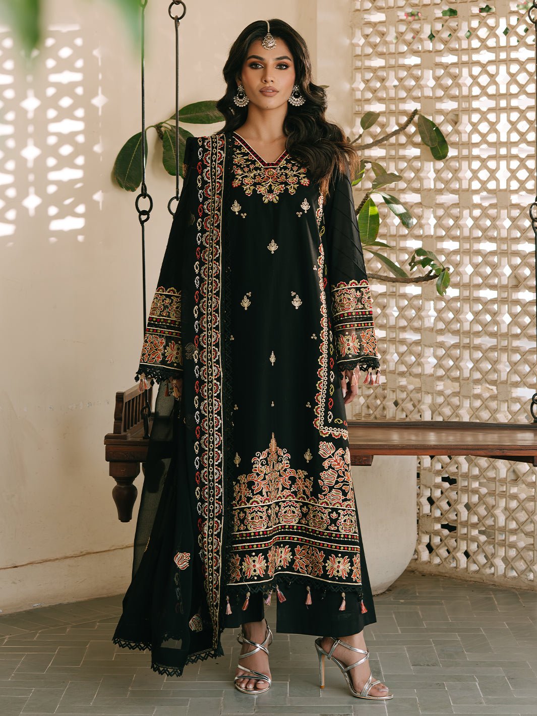 Mahnur | Shanaya Luxury Lawn 25 | Zehra-Brand:Mahnur-Type:Ladies Clothes-Black-Lawn-House of Maryam- Buy in UK, USA