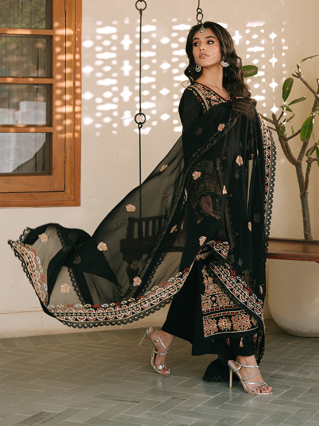 Mahnur | Shanaya Luxury Lawn 25 | Zehra-Brand:Mahnur-Type:Ladies Clothes-Black-Lawn-House of Maryam- Buy in UK, USA