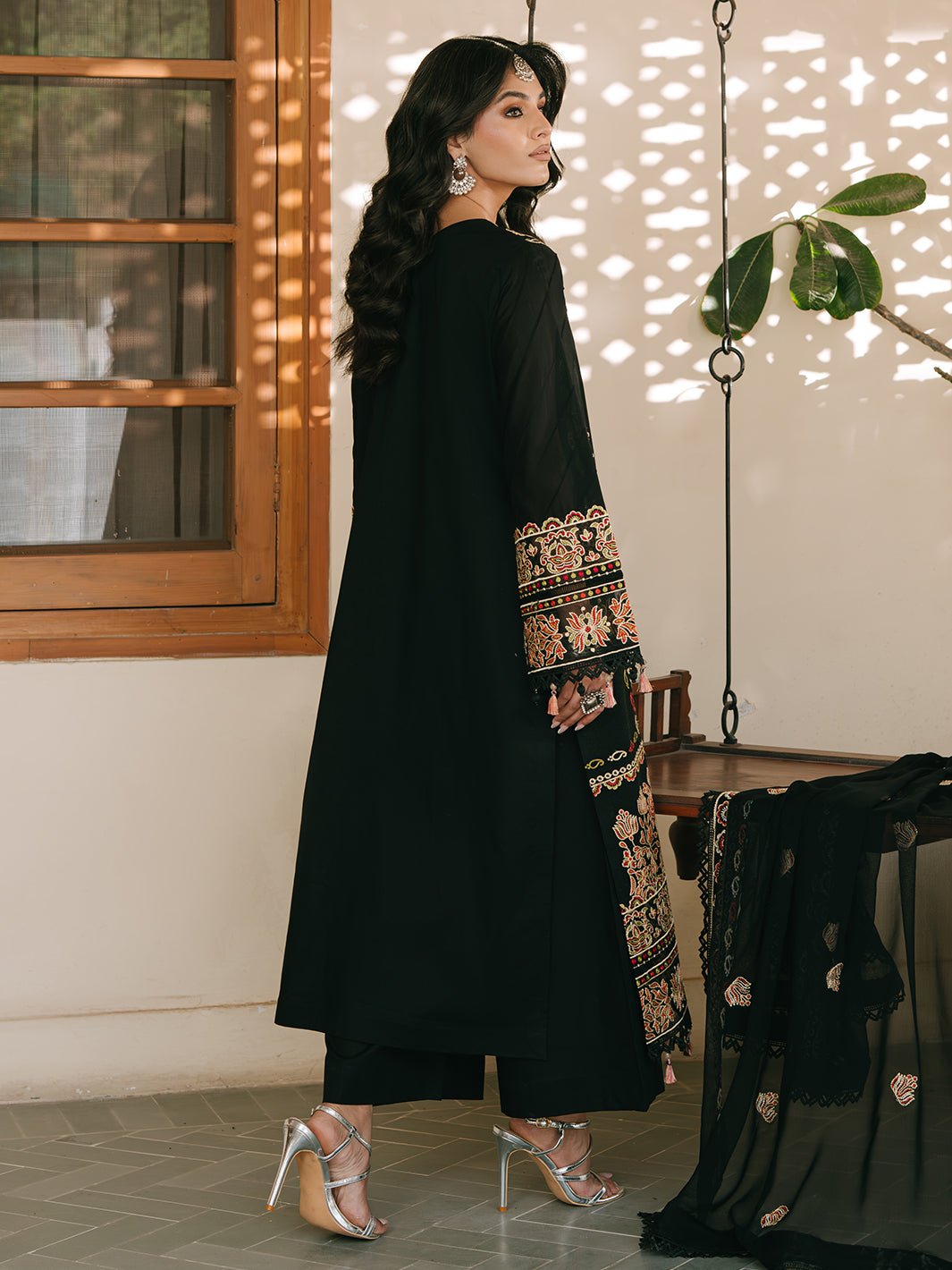 Mahnur | Shanaya Luxury Lawn 25 | Zehra-Brand:Mahnur-Type:Ladies Clothes-Black-Lawn-House of Maryam- Buy in UK, USA