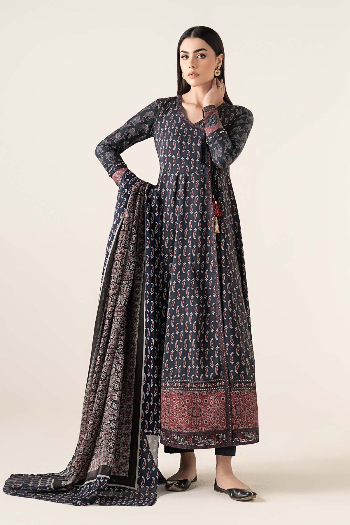 Maria B | Luxury Pret Winter 25 | DW-W25-21-Brand:Maria B-Type:Ladies Clothes-Charcoal Gray-Linen-House of Maryam- Buy in UK, USA