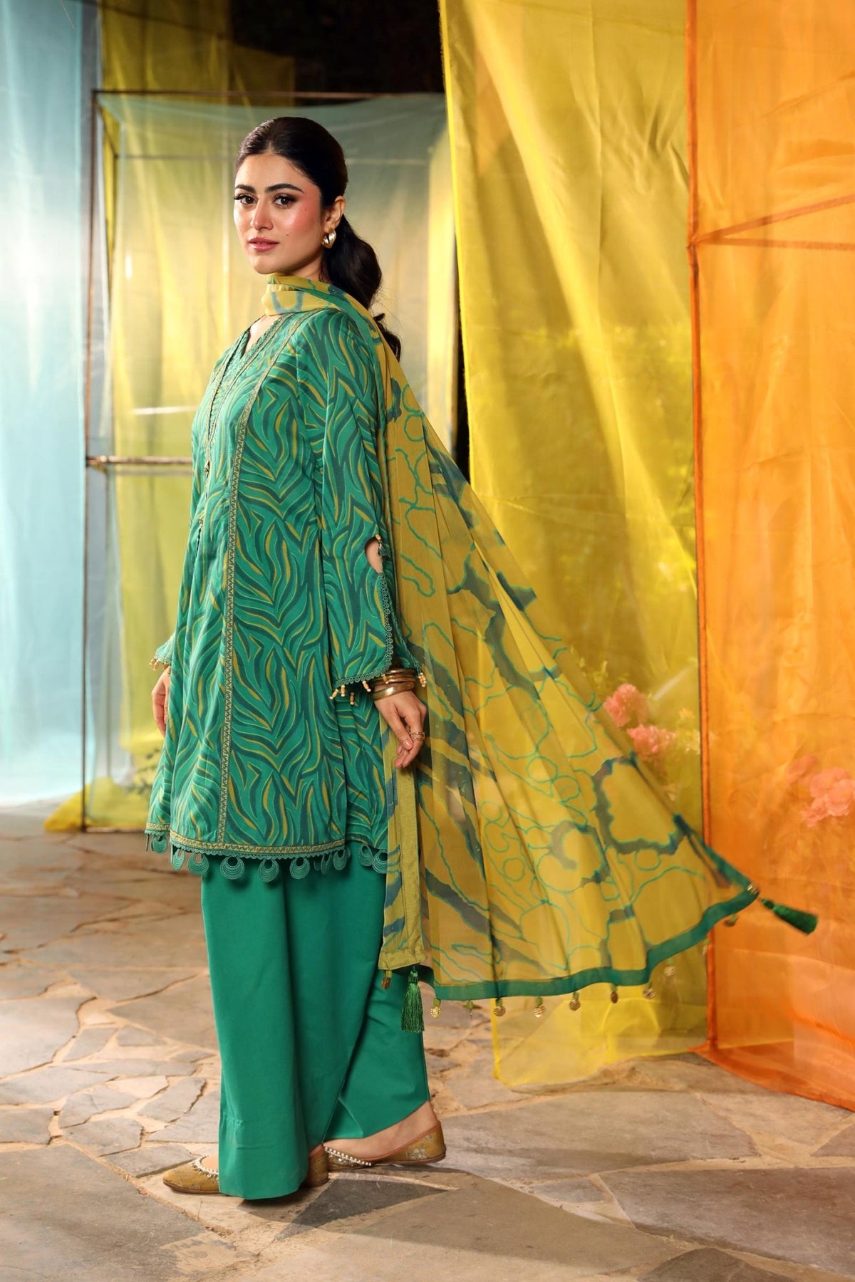 Maria B | M Basic Summer Lawn 25 | MB-CUS25-704A-Brand:Maria B-Type:Ladies Clothes-Emerald Green-Lawn-House of Maryam- Buy in UK, USA
