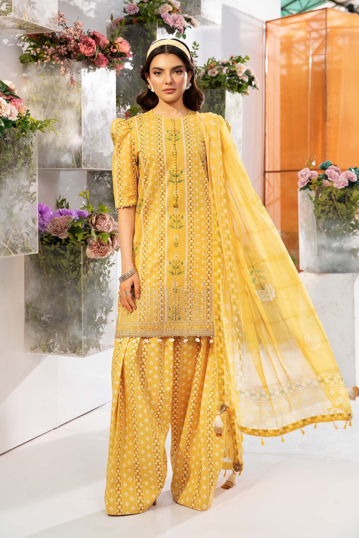 Maria B | M Basic Summer Lawn 25 | MB-CUS25-711A-Brand:Maria B-Type:Ladies Clothes-Yellow-Slub Lawn-House of Maryam- Buy in UK, USA