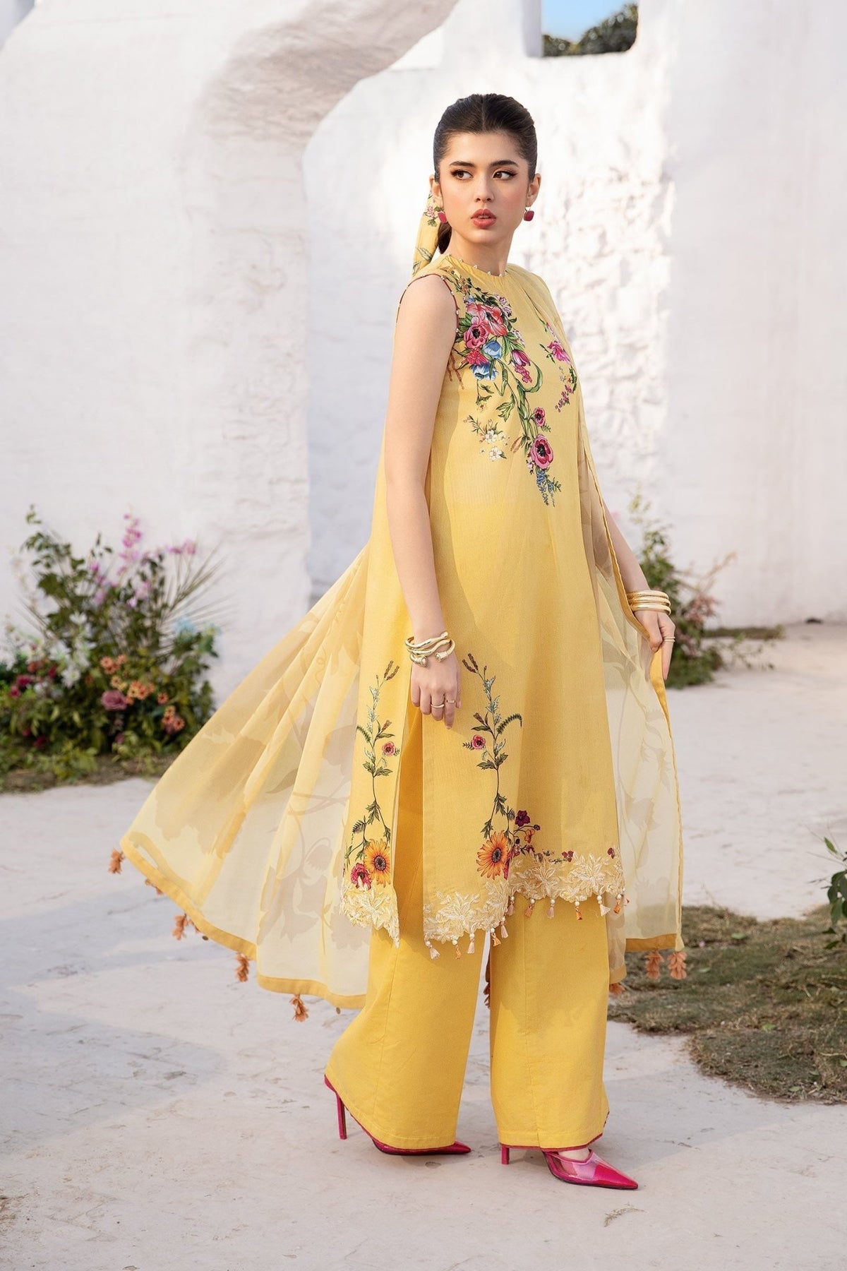 Maria B | M Basic Summer Lawn 25 | MB-CUS25-712A-Brand:Maria B-Type:Ladies Clothes-Yellow-Slub Lawn-House of Maryam- Buy in UK, USA
