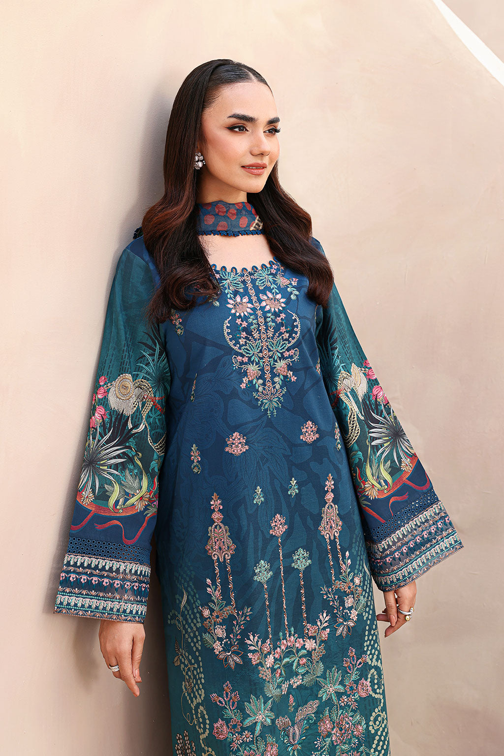 Ramsha | Mashaal Luxury Lawn | L-1509, image 3