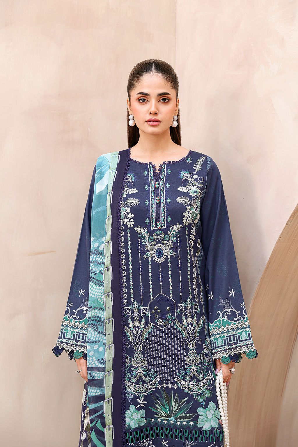 Ramsha | Mashaal Luxury Lawn | L-1501, image 3