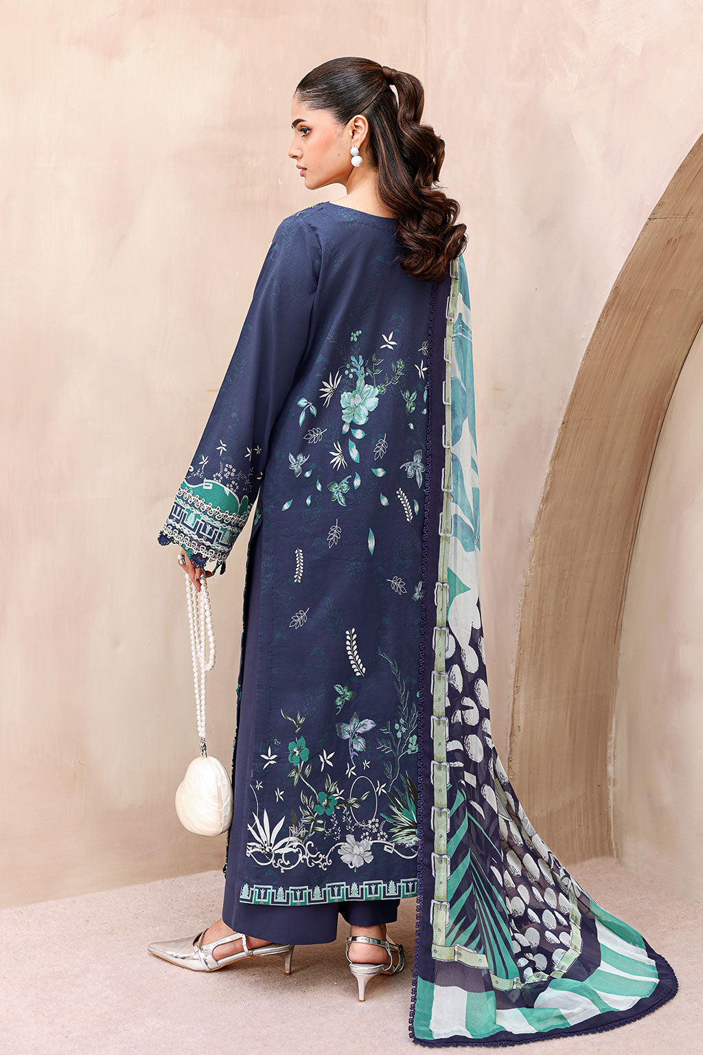 Ramsha | Mashaal Luxury Lawn | L-1501, image 2