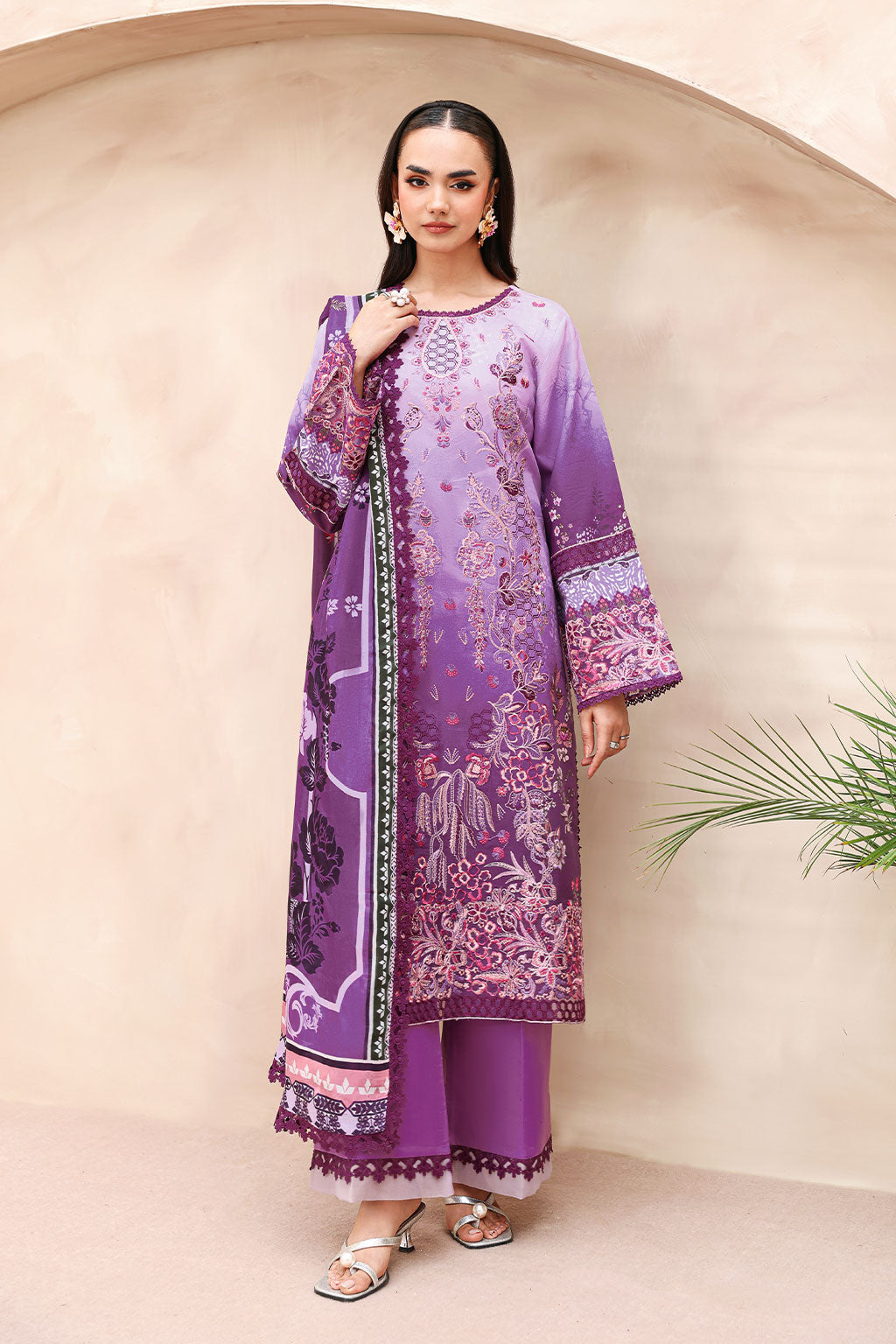Ramsha | Mashaal Luxury Lawn | L-1502, image 4