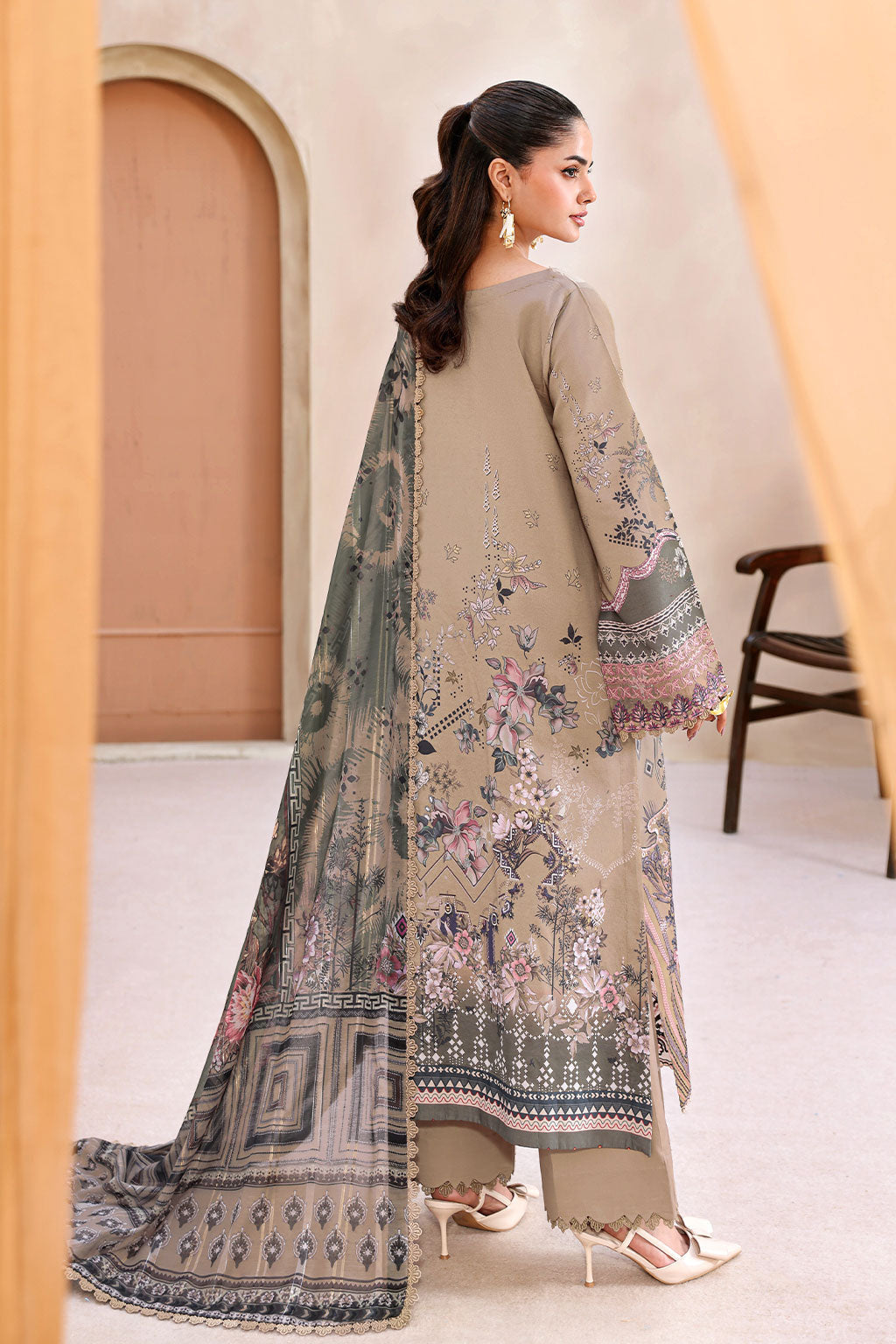 Ramsha | Mashaal Luxury Lawn | L-1504, image 2