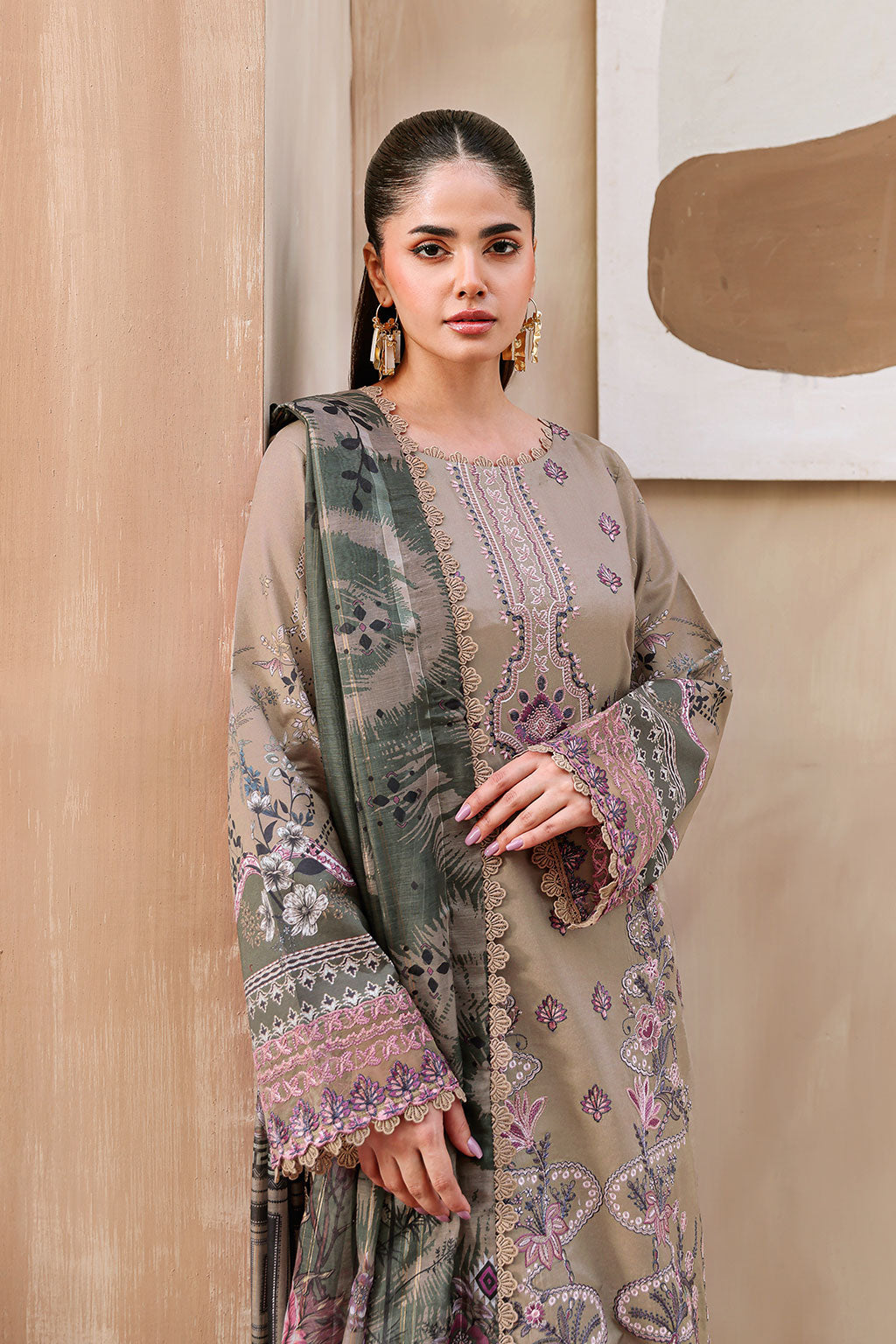 Ramsha | Mashaal Luxury Lawn | L-1504, image 3