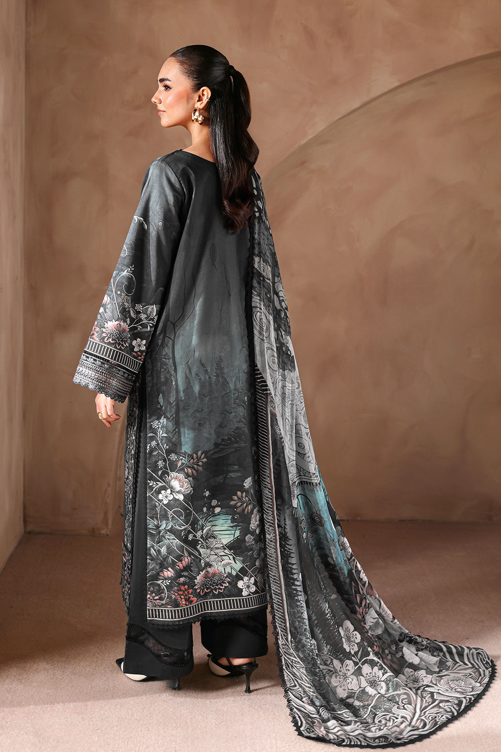 Ramsha | Mashaal Luxury Lawn | L-1506, image 2
