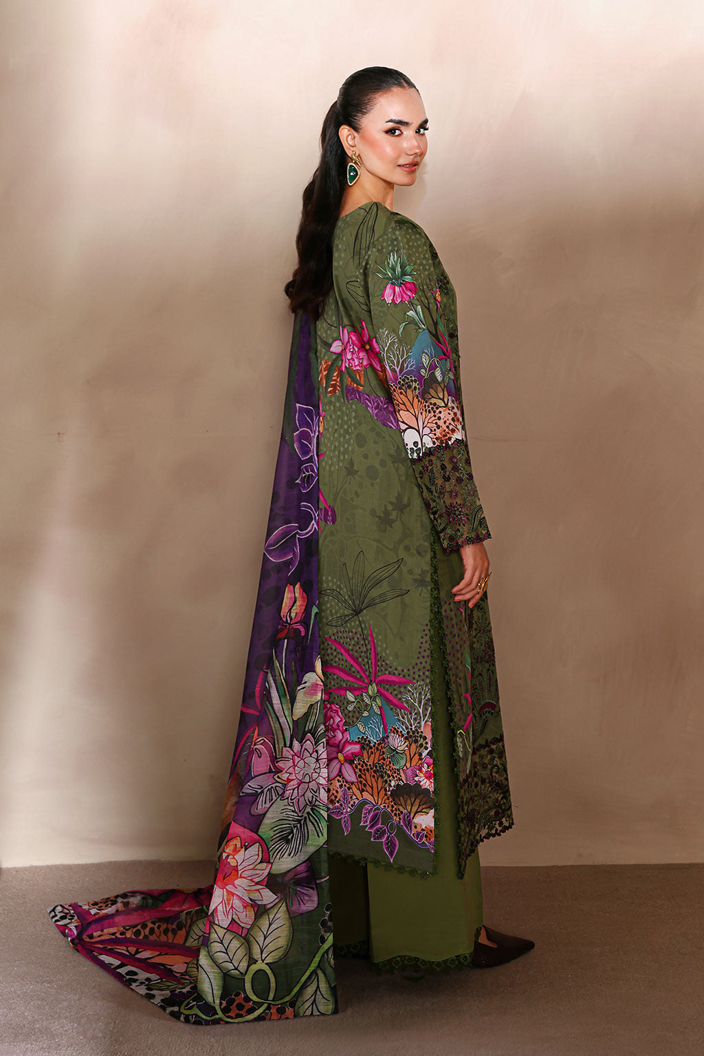 Ramsha | Mashaal Luxury Lawn | L-1512, image 2