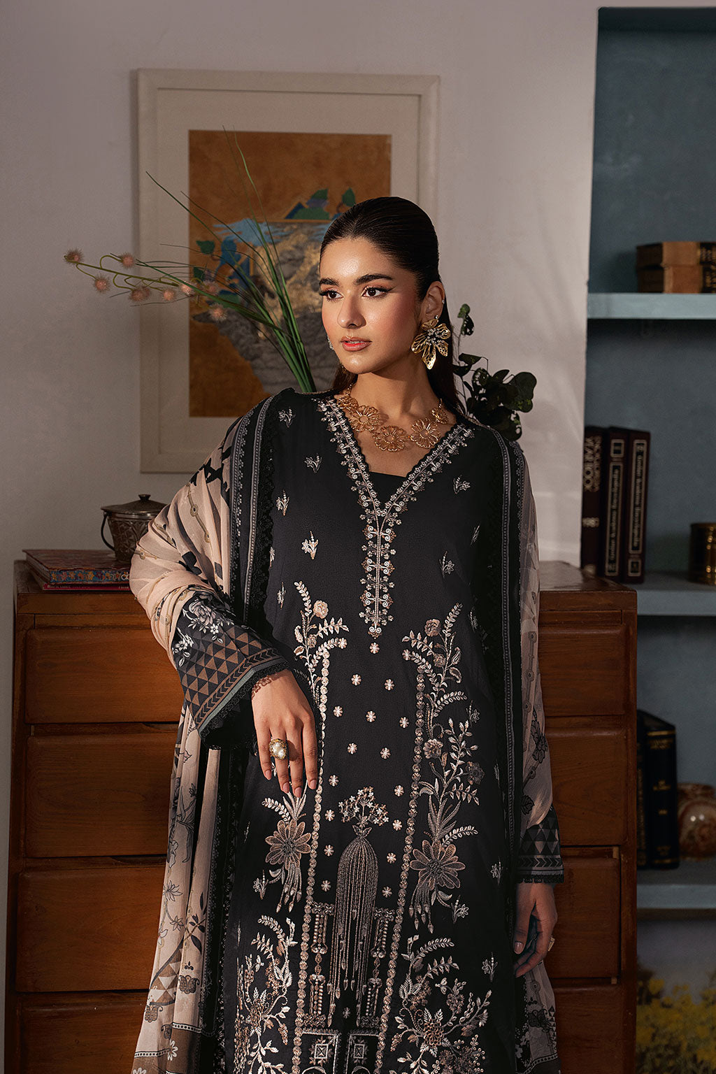 Ramsha | Mashal Luxury Lawn | L-1608, image 3