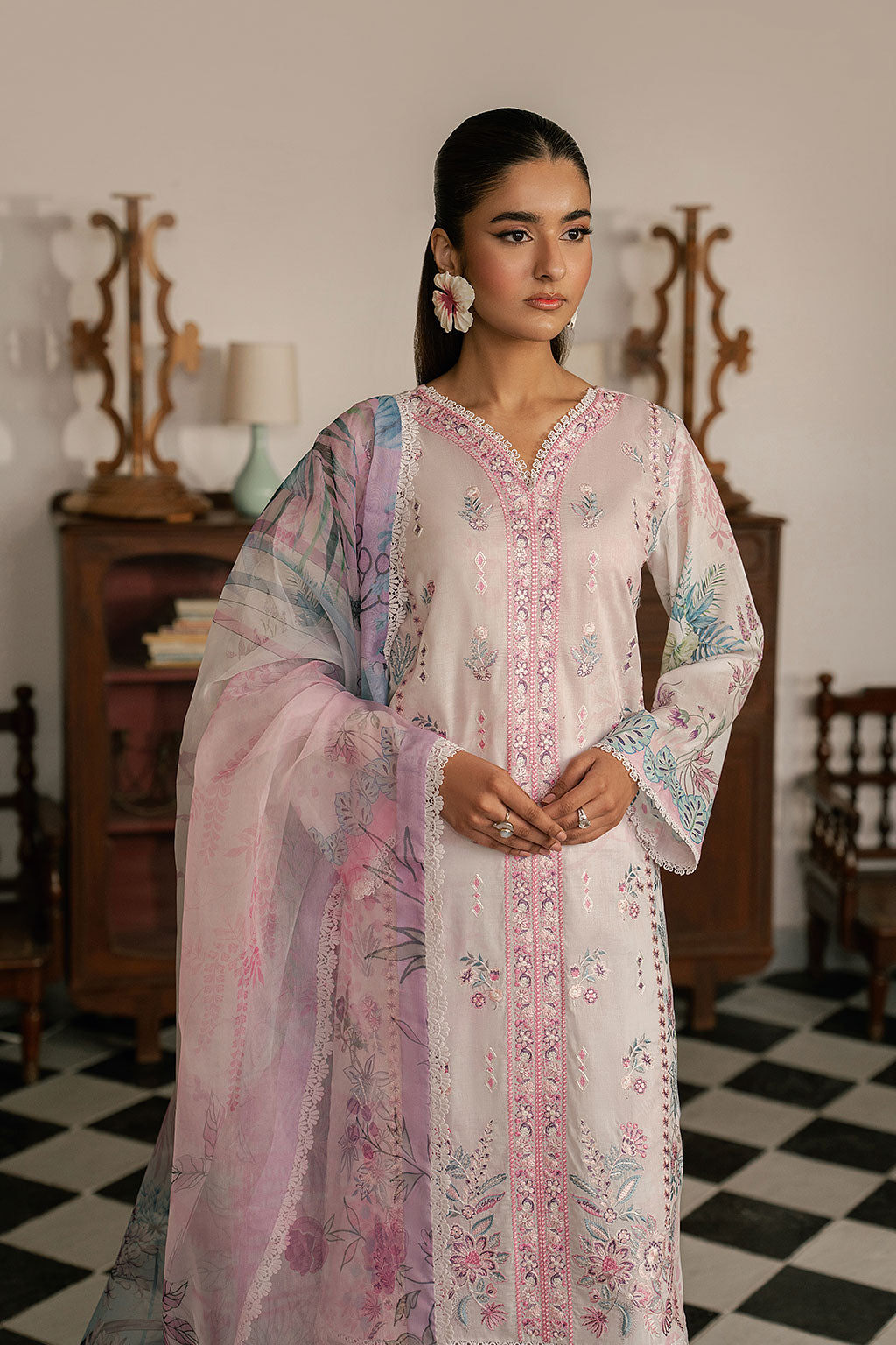 Ramsha | Mashal Luxury Lawn | L-1610, image 3