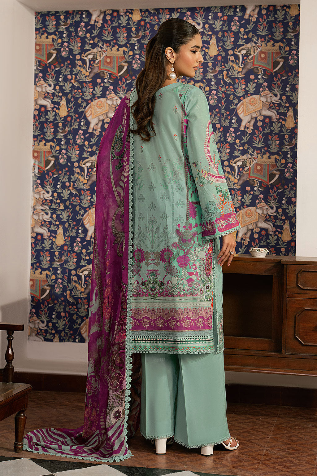 Ramsha | Mashal Luxury Lawn | L-1609, image 2