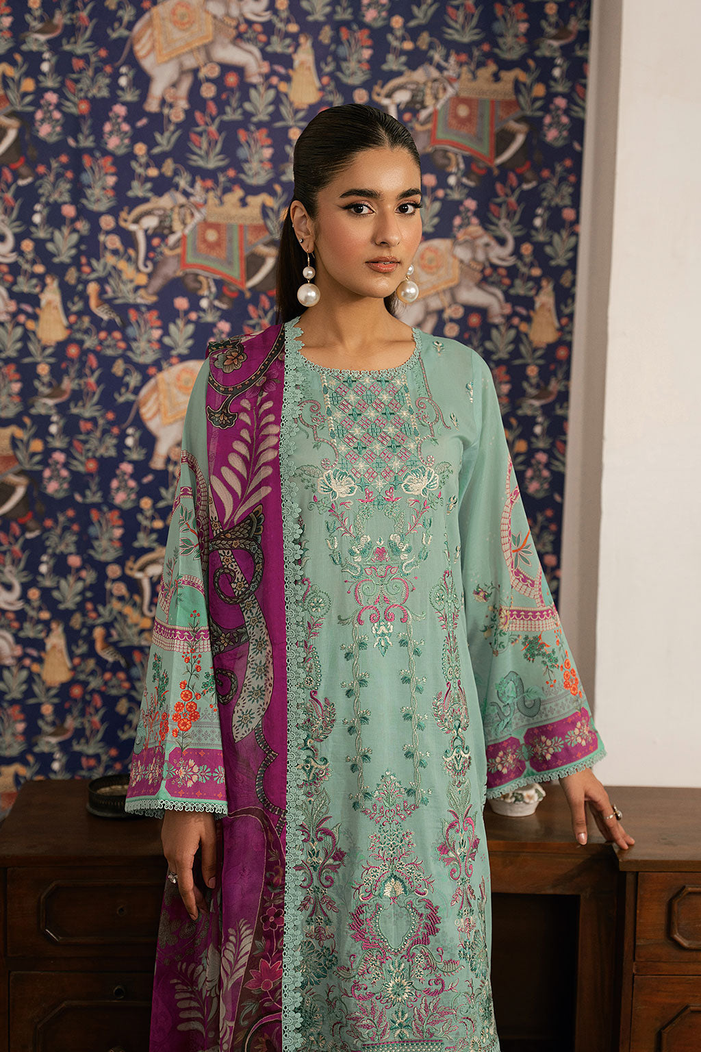 Ramsha | Mashal Luxury Lawn | L-1609, image 3