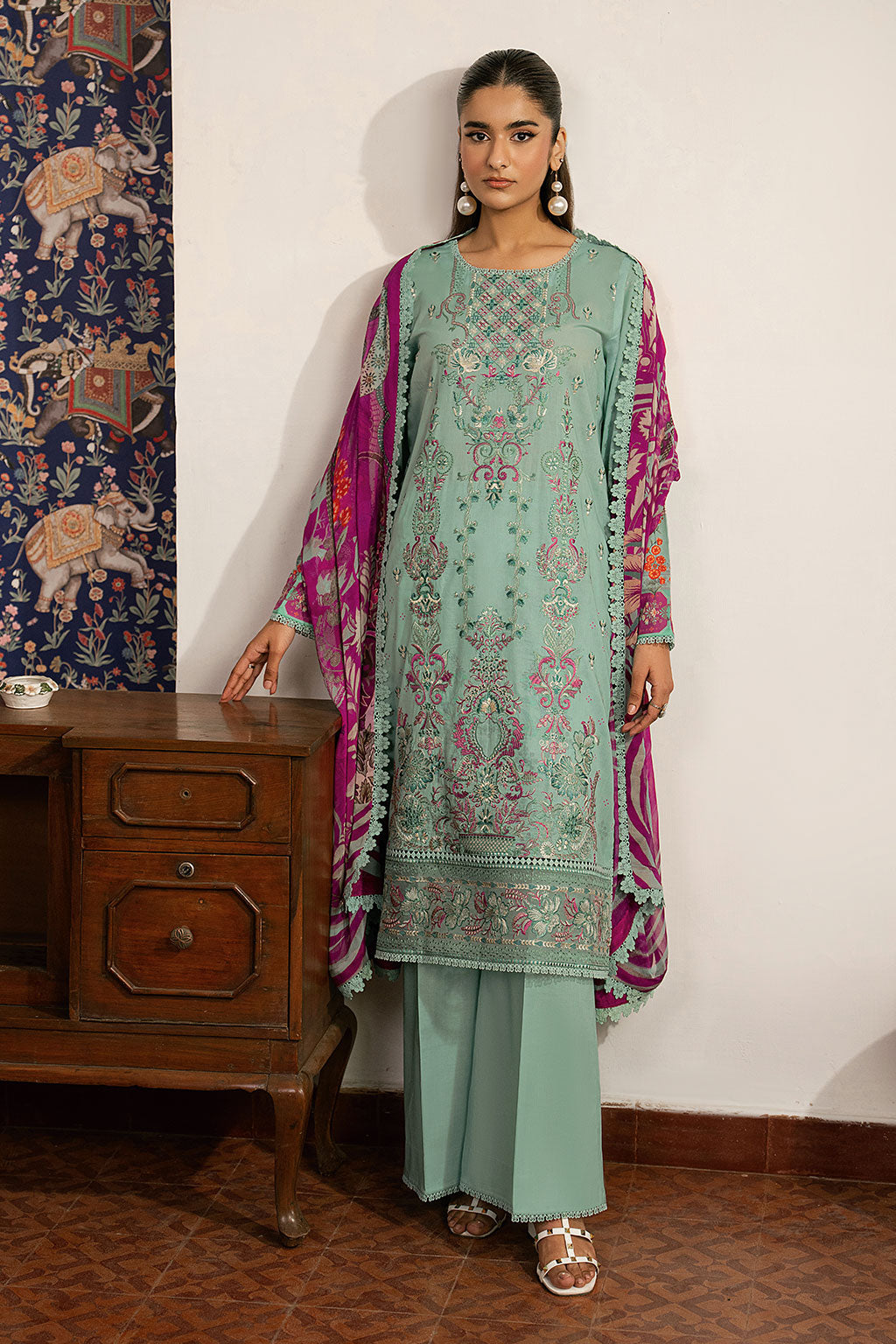 Ramsha | Mashal Luxury Lawn | L-1609, image 4