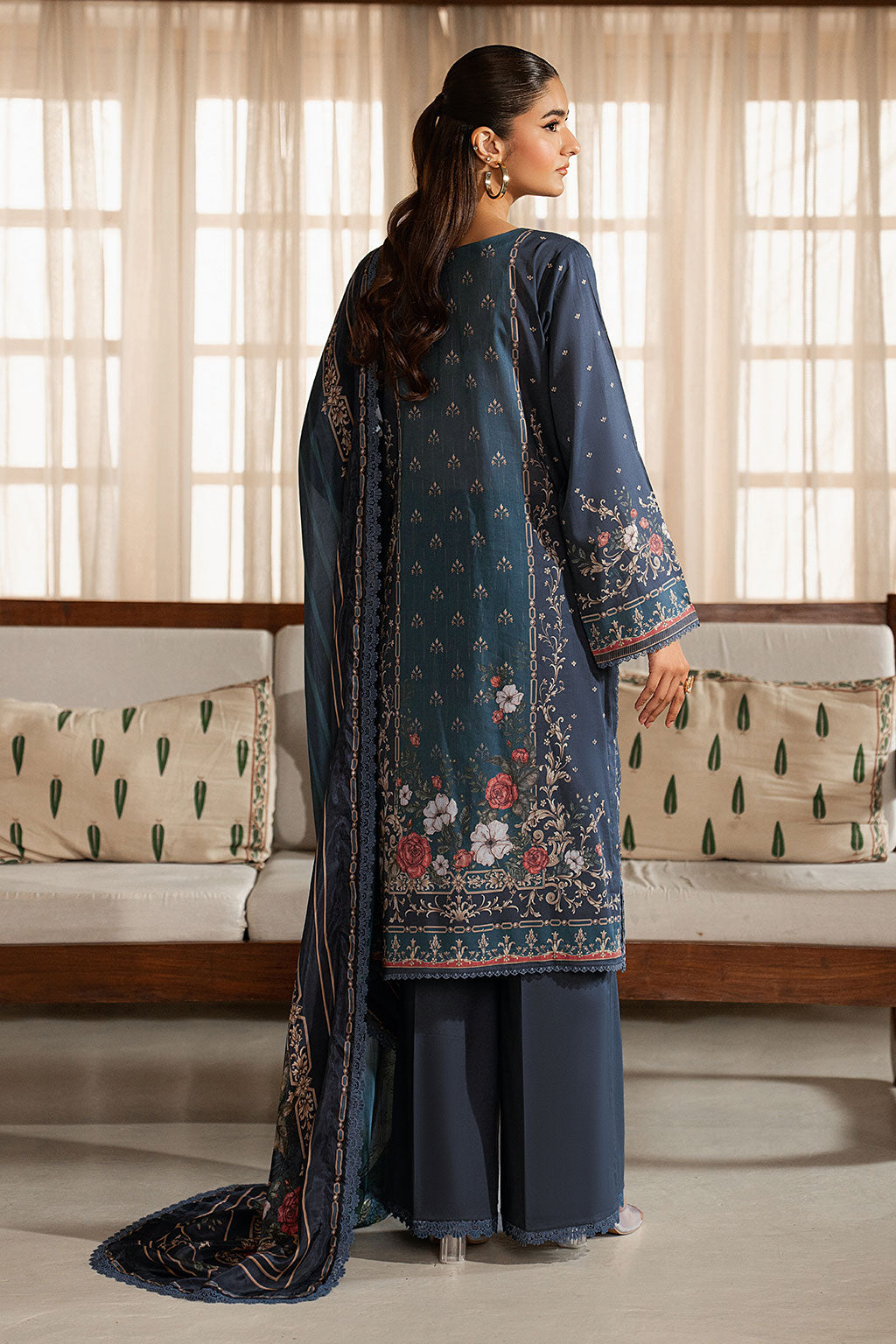 Ramsha | Mashal Luxury Lawn | L-1606, image 2