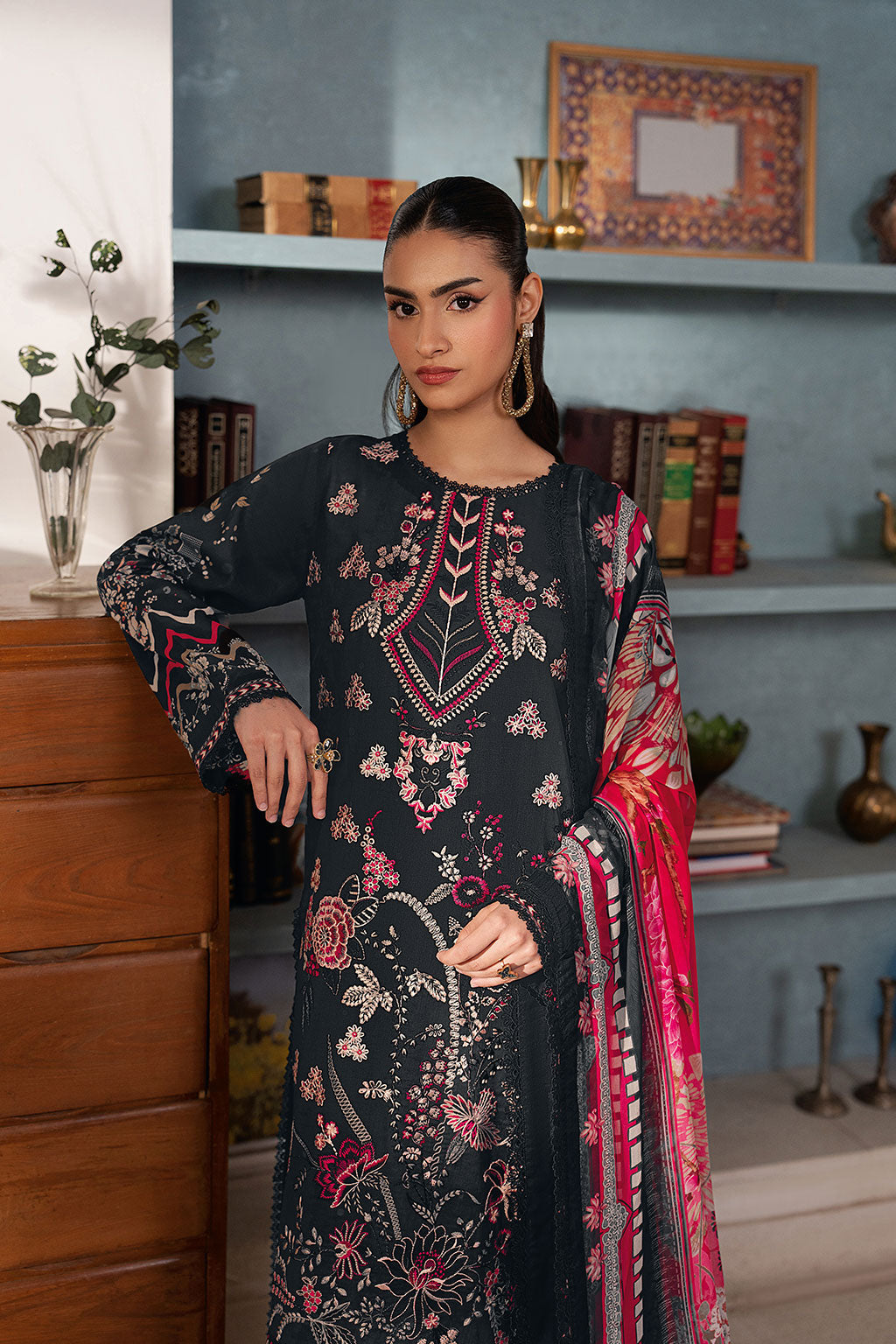 Ramsha | Mashal Luxury Lawn | L-1603, image 4