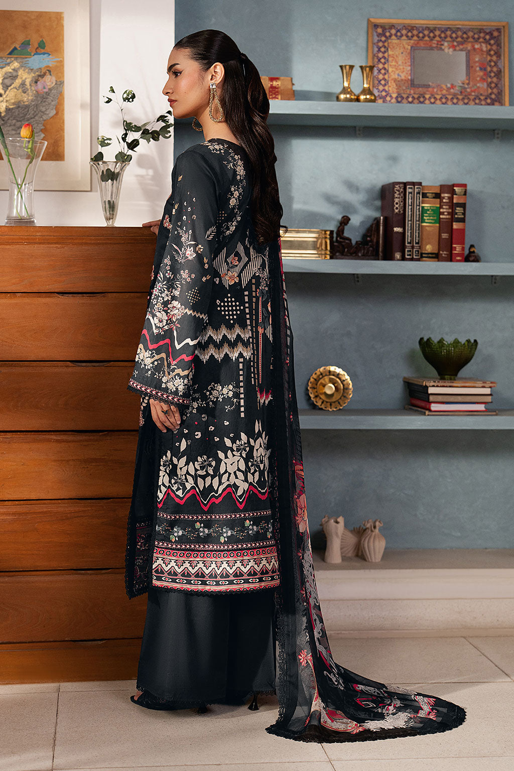 Ramsha | Mashal Luxury Lawn | L-1603, image 2