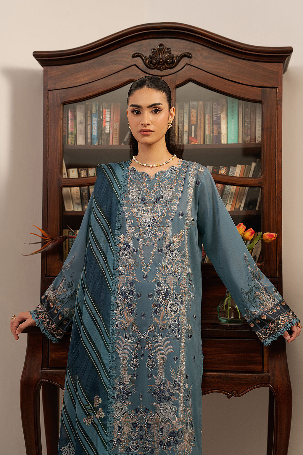 Ramsha | Mashal Luxury Lawn | L-1601, image 5