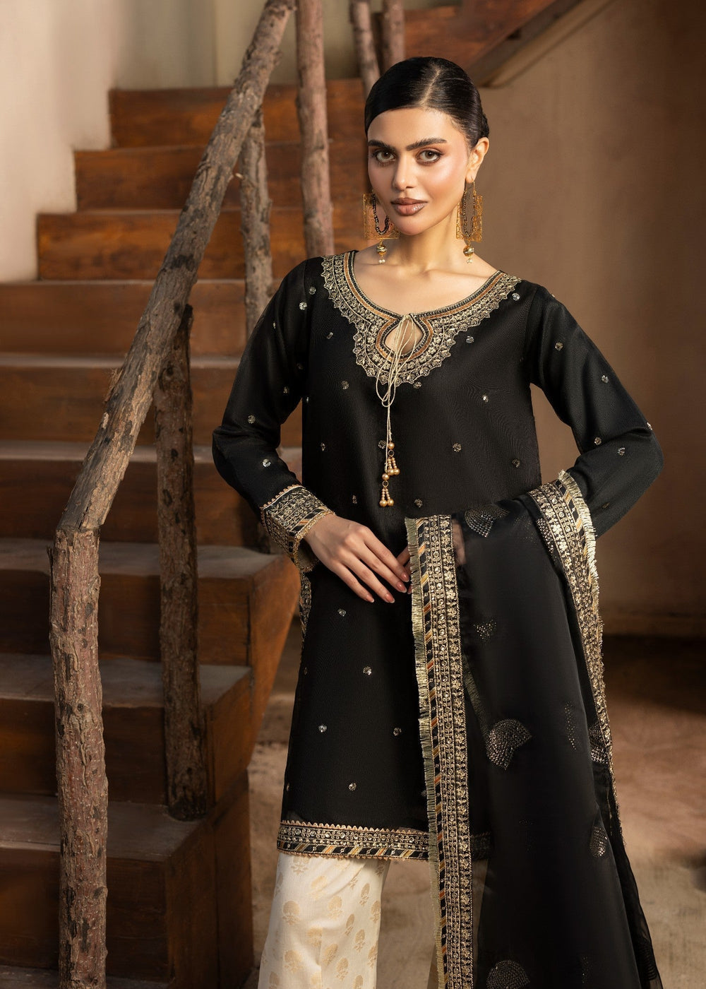 Diara Couture | Rangrez Luxe Pret | DF-46 - BLACK-3