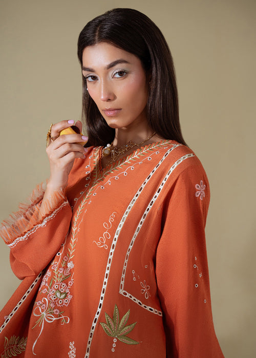 Saira Shakira | Basic Pret 25 | Amber Aura, image 3