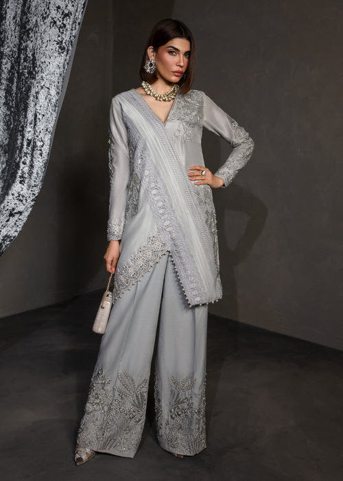 Saira Shakira | Zarae Luxury Pret | Saffron