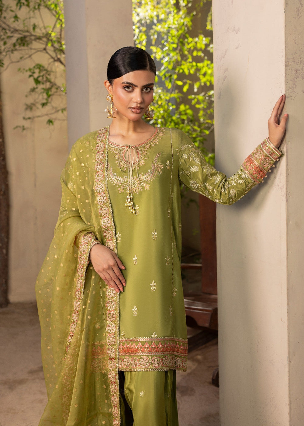Diara Couture | Rangrez Luxe Pret |  DF-49 - OLIVE GREEN, image 3