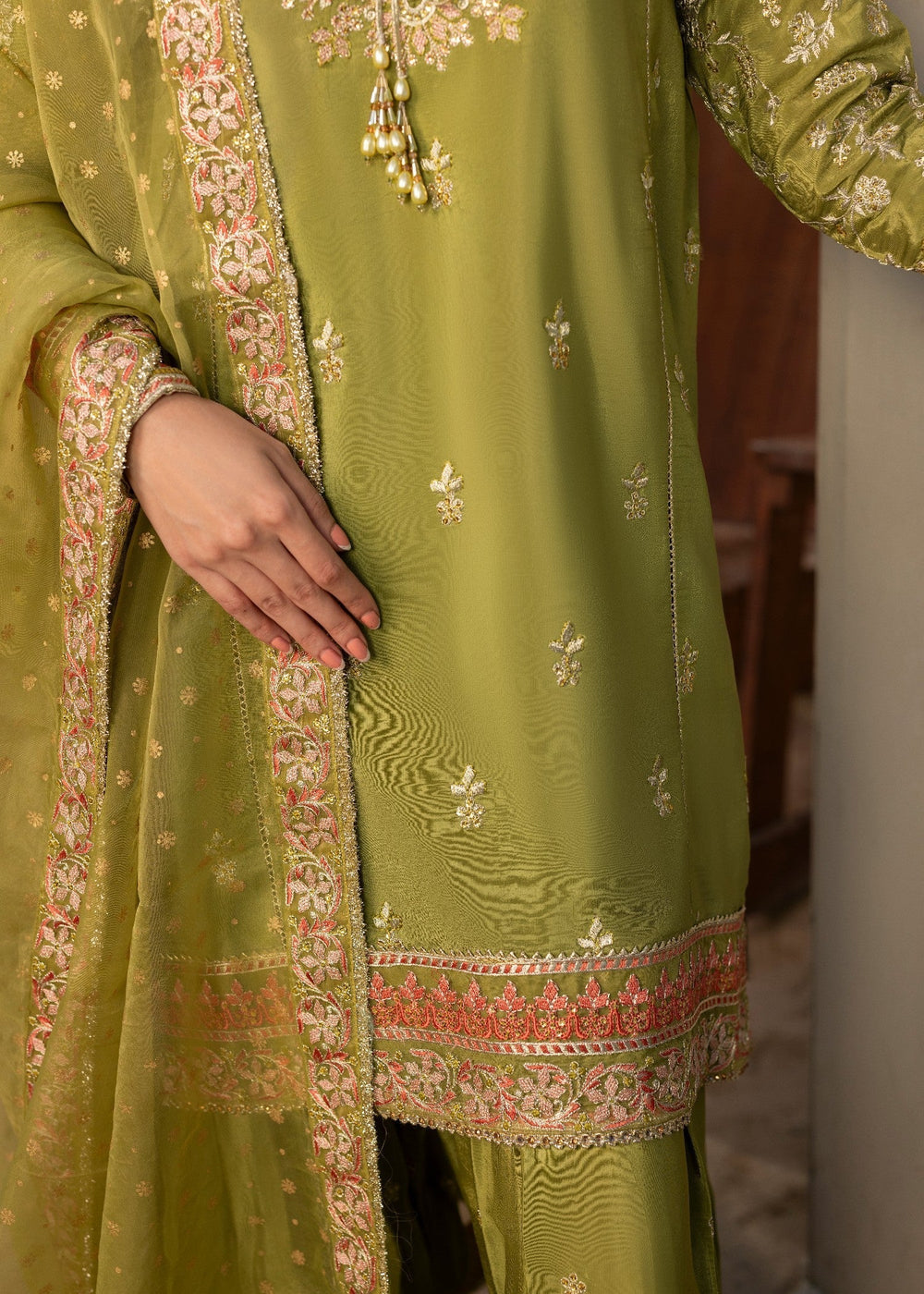 Diara Couture | Rangrez Luxe Pret |  DF-49 - OLIVE GREEN, image 4