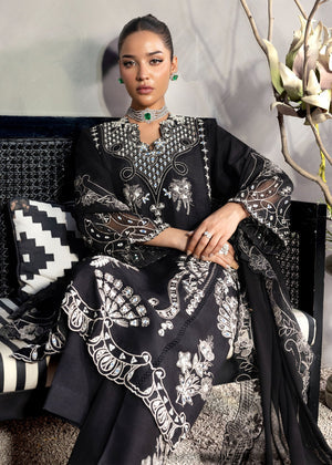 Saira Shakira | Nureh Luxe | Dahlia Noir, image 5