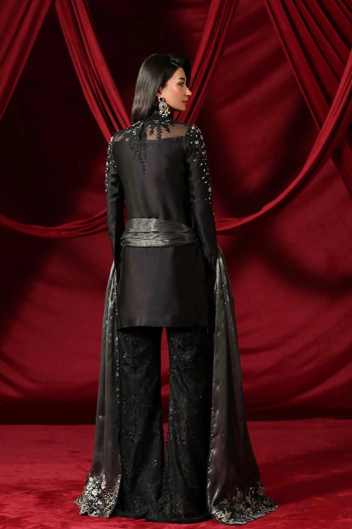 Musferah Saad | The Glamorous | Midnight Seduction, image 2