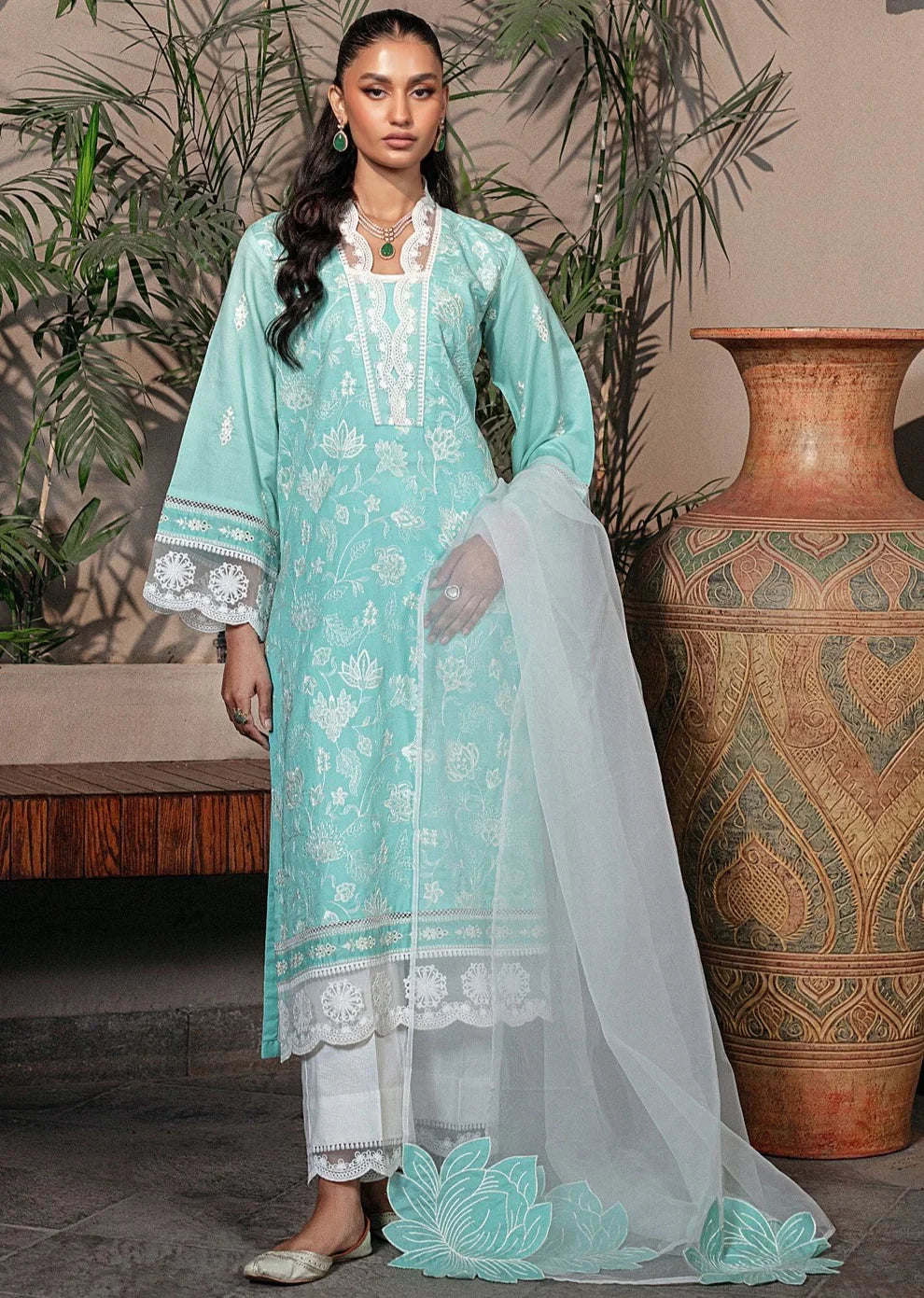 Mohagni | Muntazir Luxury Lawn 24 | MGZ-09 by Designer Mohagni - House of Maryam - Pakistani Designer Ethnic Wear in {{ shop.shopifyCountryName }}