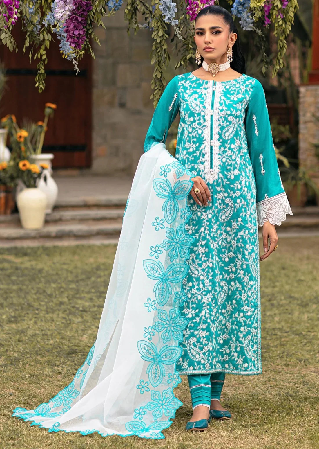 Mohagni | Muntazir Luxury Lawn 24 | MGZ-10 -  Mohagni Luxury - Original Designer Dress - House of Maryam