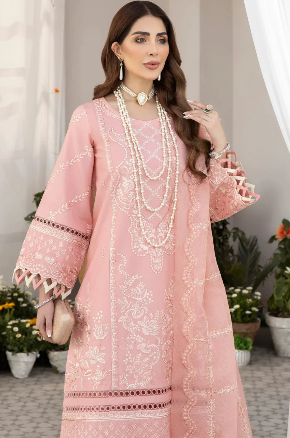 Mohagni | Muntazir Luxury Lawn 24 | AM-07 -  Mohagni Luxury - Original Designer Dress - House of Maryam