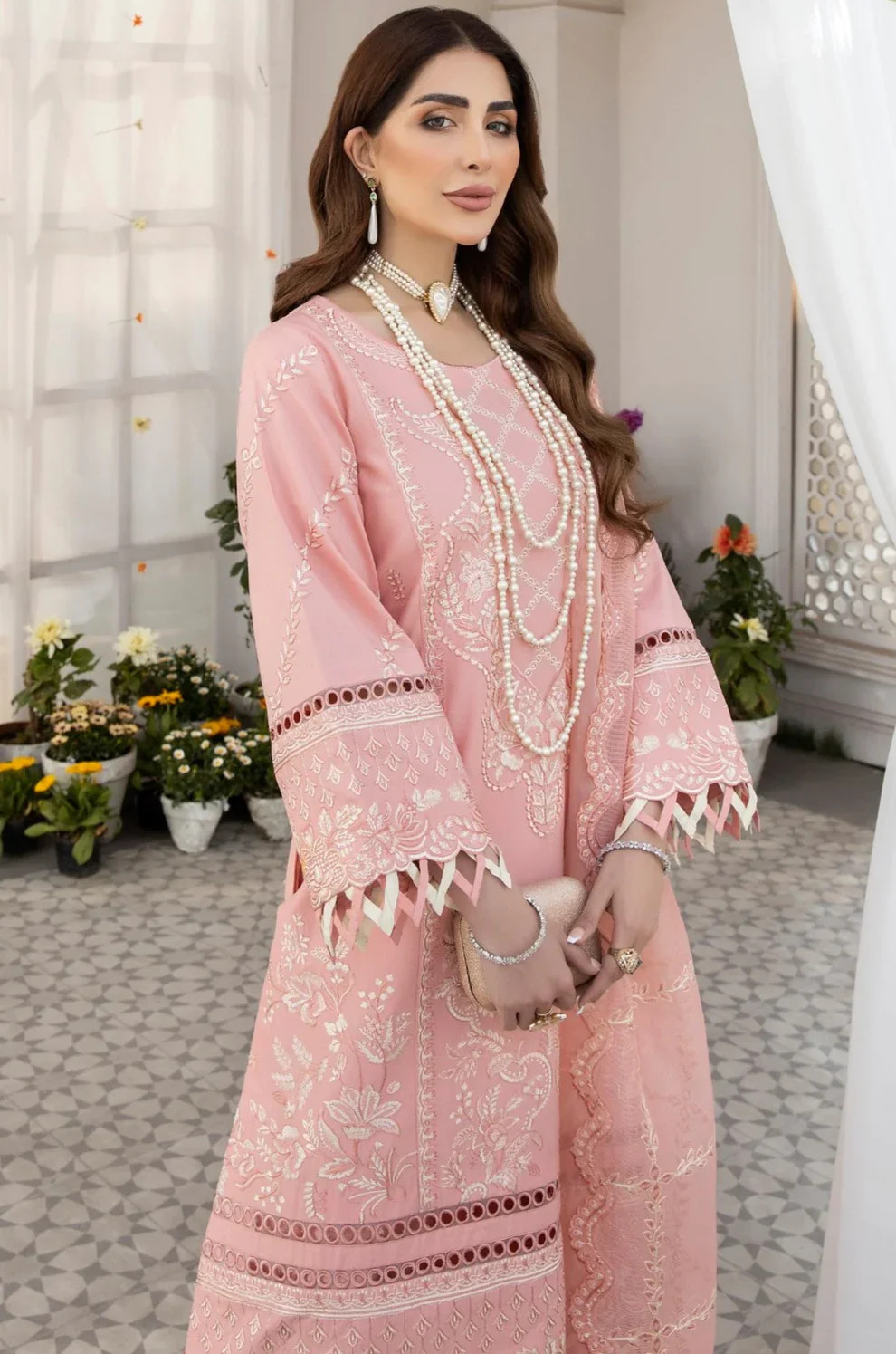 Mohagni | Muntazir Luxury Lawn 24 | AM-07 -  Mohagni Luxury - Original Designer Dress - House of Maryam