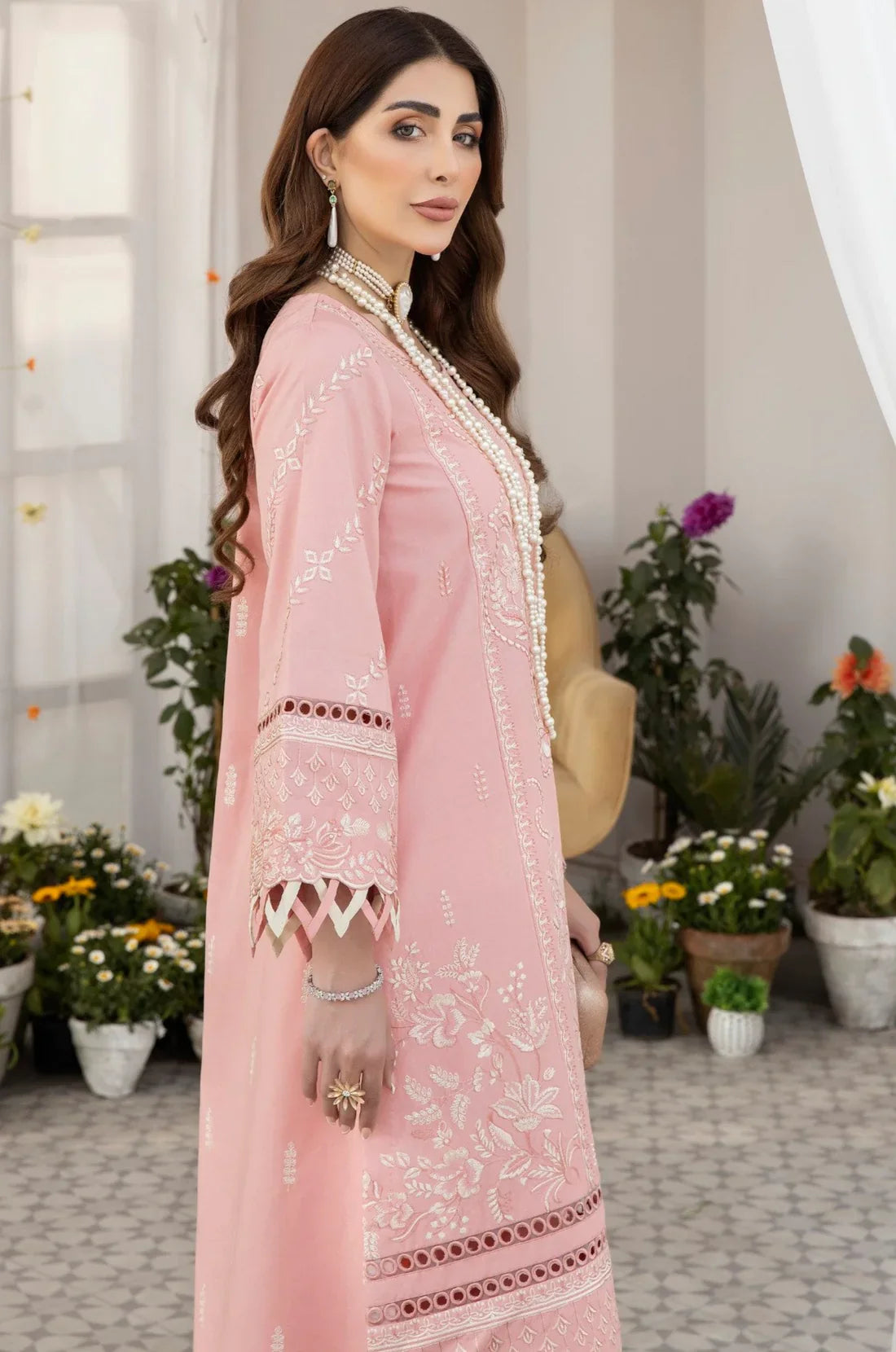 Mohagni | Muntazir Luxury Lawn 24 | AM-07 -  Mohagni Luxury - Original Designer Dress - House of Maryam