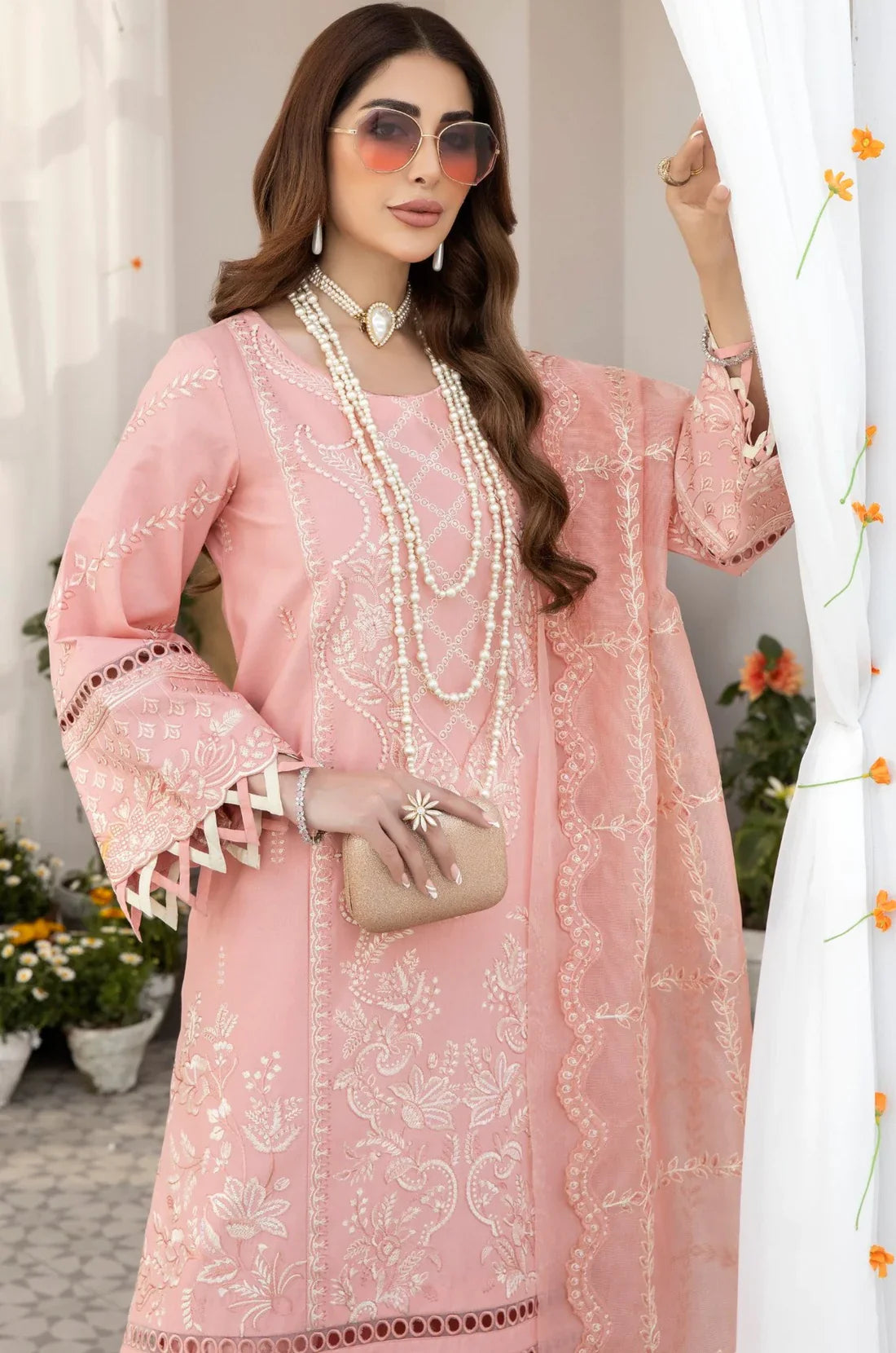Mohagni | Muntazir Luxury Lawn 24 | AM-07 -  Mohagni Luxury - Original Designer Dress - House of Maryam