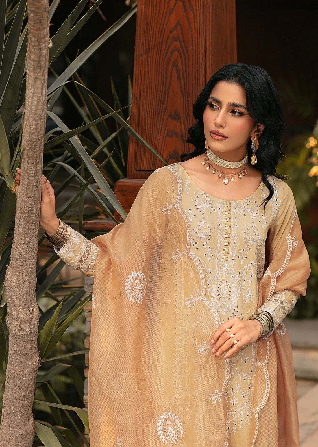 Mohagni | Muntazir Luxury Lawn 24 | CM-05 by Designer Mohagni - House of Maryam - Pakistani Designer Ethnic Wear in {{ shop.shopifyCountryName }}