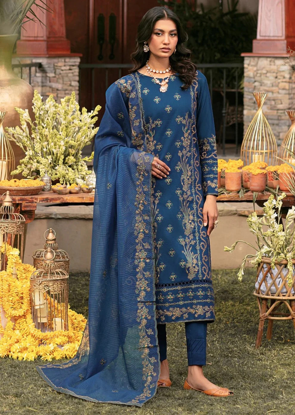 Mohagni | Muntazir Luxury Lawn 24 | CM-06 -  Mohagni Luxury - Original Designer Dress - House of Maryam