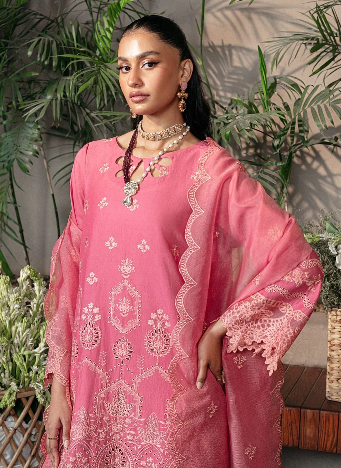 Mohagni | Muntazir Luxury Lawn 24 | CM-08 -  Mohagni Luxury - Original Designer Dress - House of Maryam