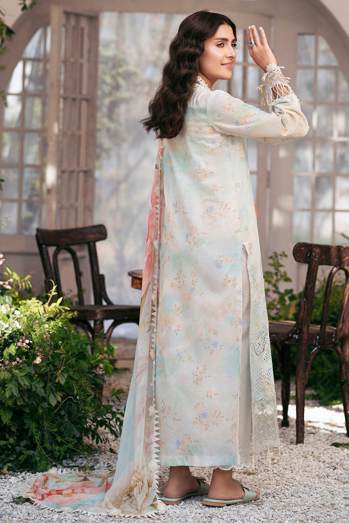 Motifz | Premium Lawn 25 | 5423-DAISY-Brand:Motifz-Type:Ladies Clothes-Gray-Lawn-House of Maryam- Buy in UK, USA