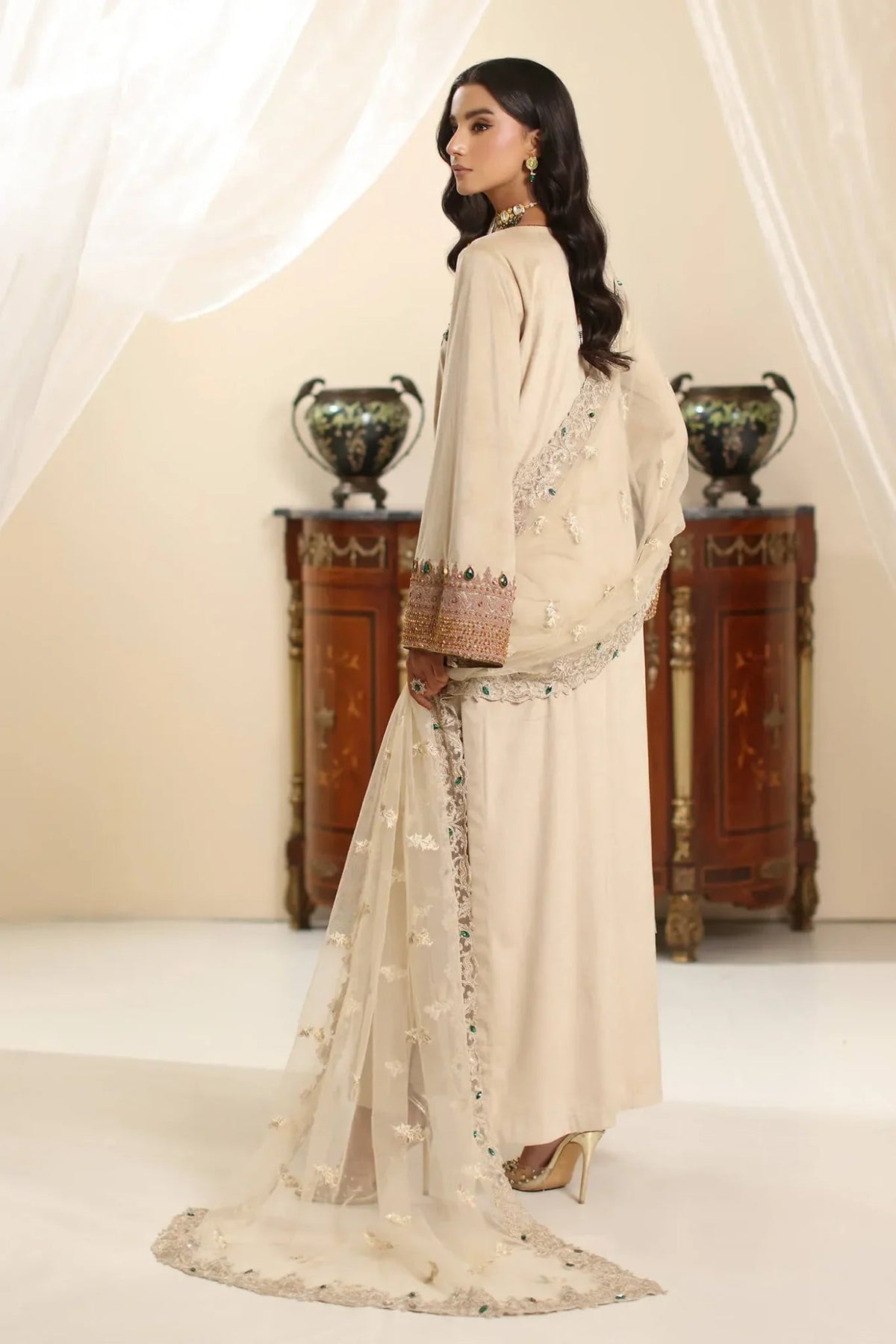 Musferah Saad | Amor A La Vida | Champagne Grace-Brand:Musferah Saad-Type:Ladies Clothes-Beige-Velvet-House of Maryam- Buy in UK, USA