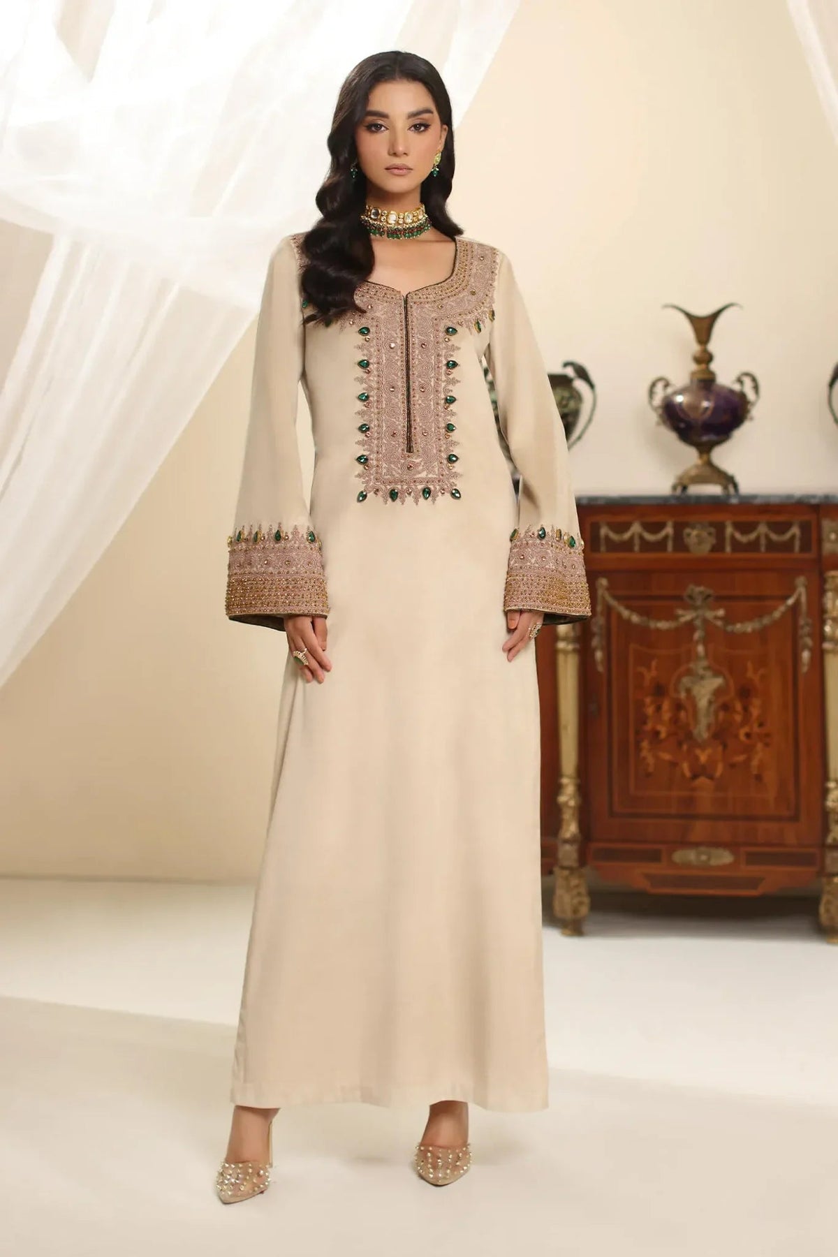 Musferah Saad | Amor A La Vida | Champagne Grace-Brand:Musferah Saad-Type:Ladies Clothes-Beige-Velvet-House of Maryam- Buy in UK, USA