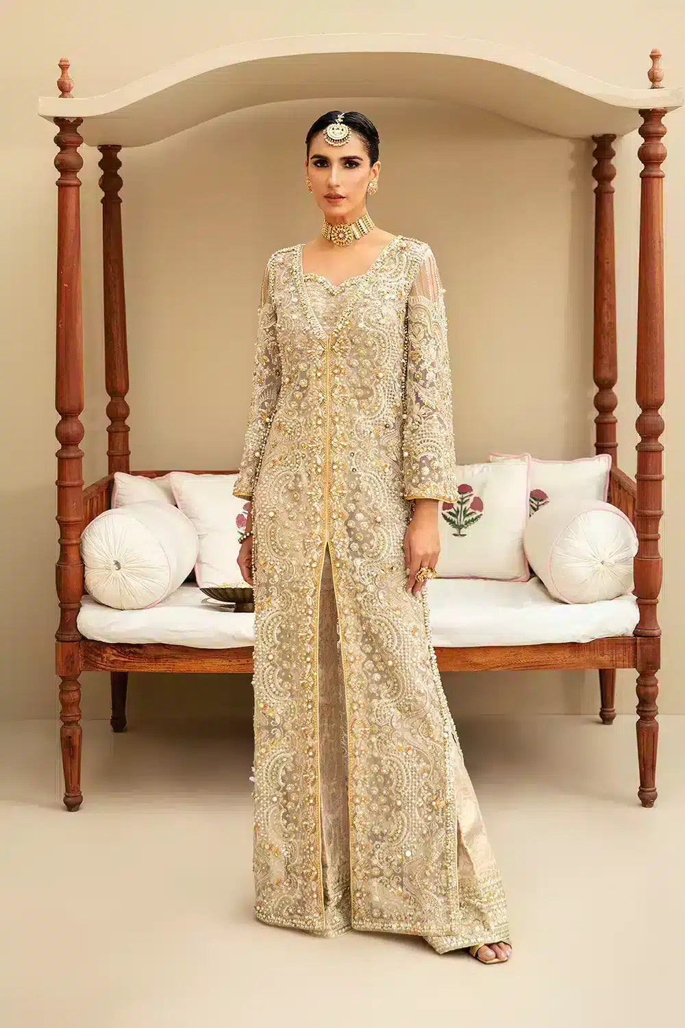 Mysie by Tahira | Festive Formals 24 | Izzy by Designer Mysie by Tahira - House of Maryam - Pakistani Designer Ethnic Wear in {{ shop.shopifyCountryName }}