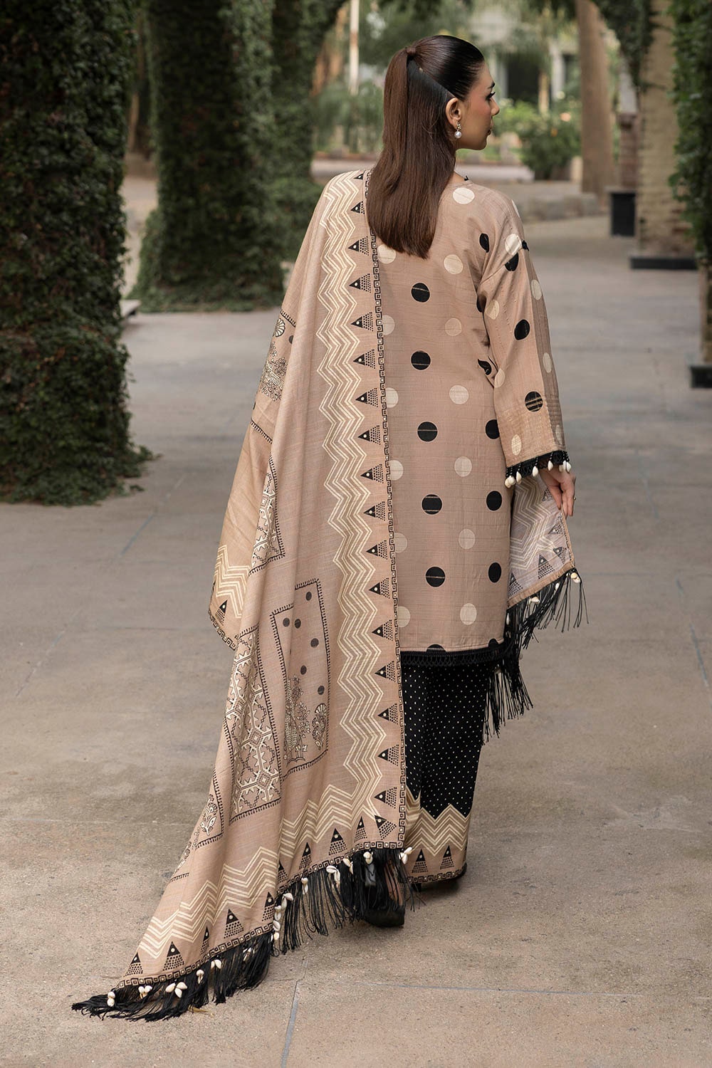 Gul Ahmed | Winter Collection 25 | K-52058, image 2