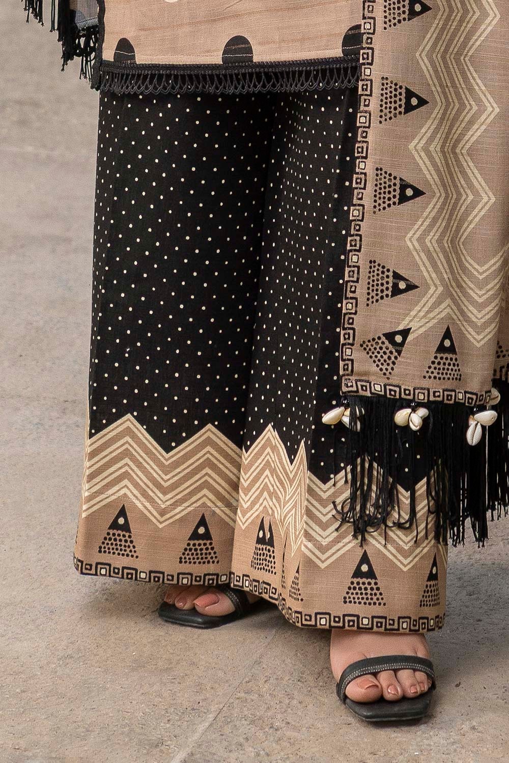 Gul Ahmed | Winter Collection 25 | K-52058, image 4