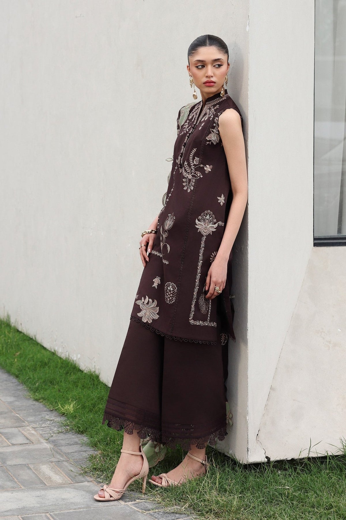 Qalamkar | Qline Lawn Drop II RTW | QKL-15 Yasra-Brand:Qalamkar-Type: - House of Maryam- Buy in UK, USA