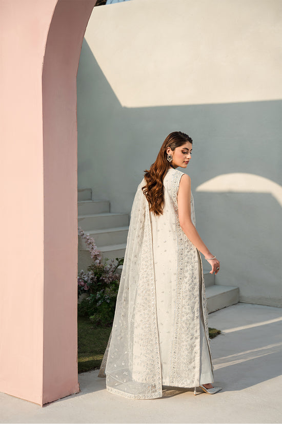 Raja Salahuddin | Love in Bloom | Pearl by Designer Raja Salahuddin - House of Maryam - Pakistani Designer Ethnic Wear in {{ shop.shopifyCountryName }}